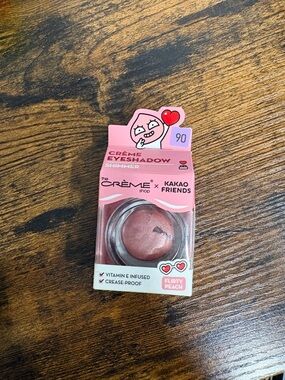 The Crème Shop x Kakao Friends Cream Eyeshadow in Flirty Peach